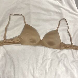 Seamless wireless push up bra